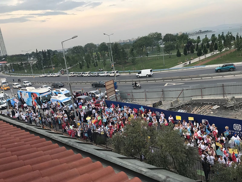 Akşener'e medya sansürüne coşkulu uğurlama 5