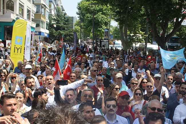 Kadıköy'de Akşener coşkusu 1