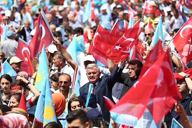 Akşener Rize'de 10