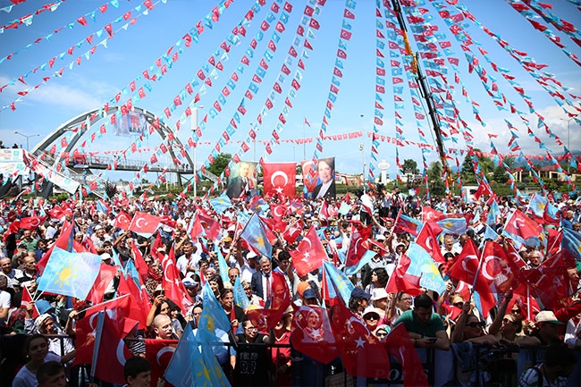 Akşener Rize'de 12