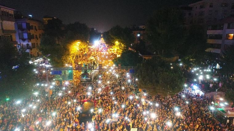 Muharrem İnce'den Kadıköy'de gece yürüyüşü 1