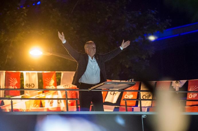 Muharrem İnce'den Kadıköy'de gece yürüyüşü 5