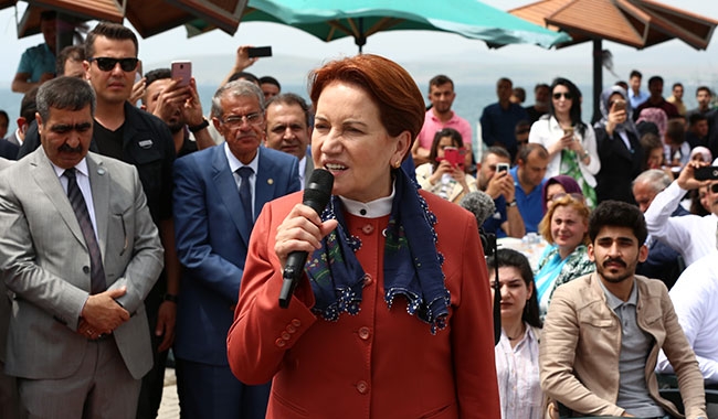 Akşener Ahlat'ta bayram sofrası kurdu 5