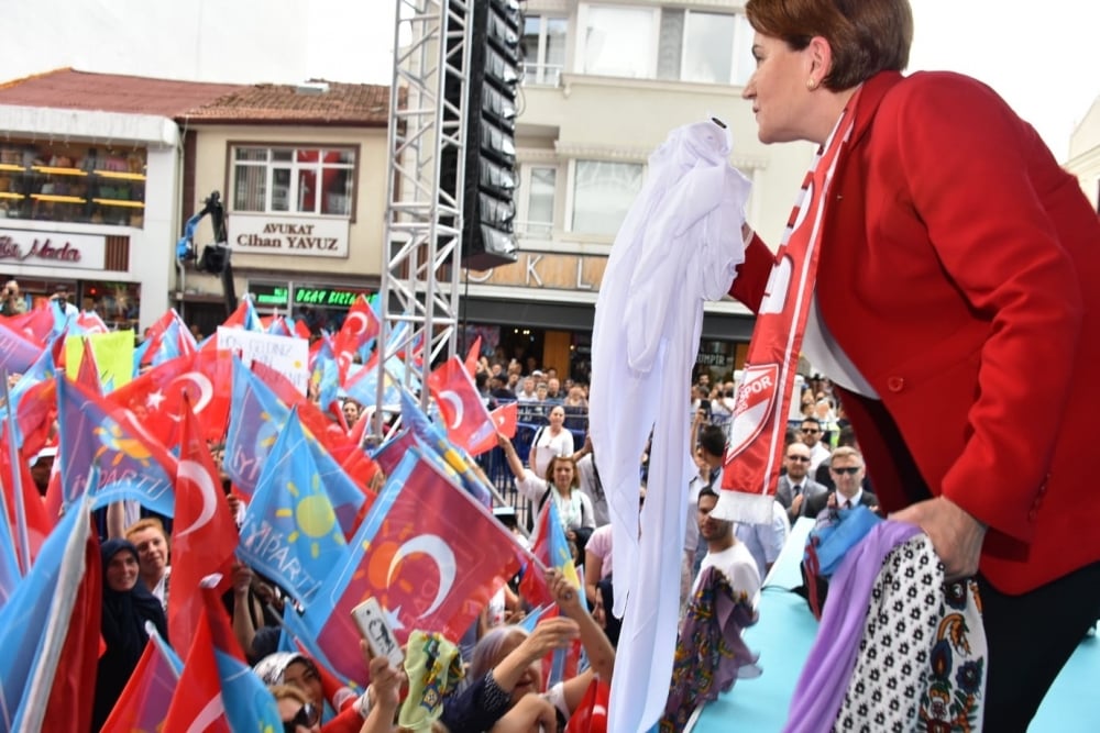 Akşener, "İnsanımızı bilerek yoksullaştırdılar" 2