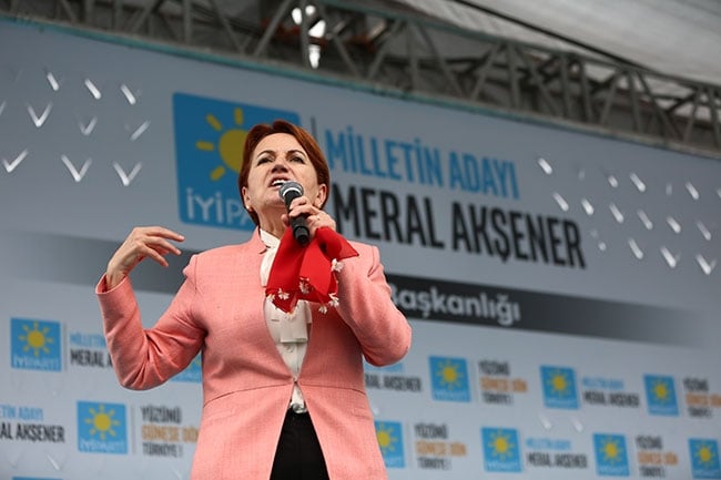 Akşener, "İnsanlar çalışa çalışa batıyor" 1