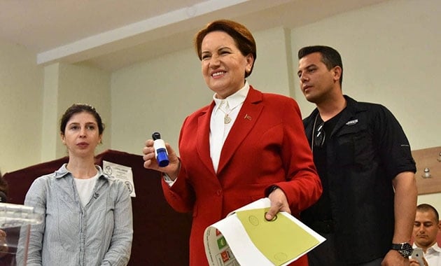 Akşener oyunu kullandı 2