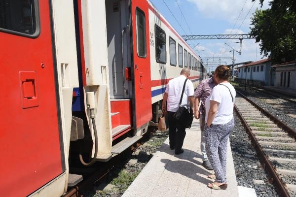 Çorlu'daki facianın ardından ilk tren 2 yolcuyla hareket etti 4