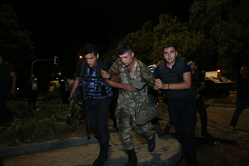 Türkiye'nin en uzun gecesi: 15 Temmuz 16
