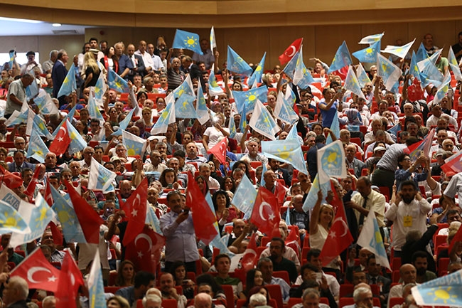 İYİ Parti kurultayından dikkat çeken kareler 12