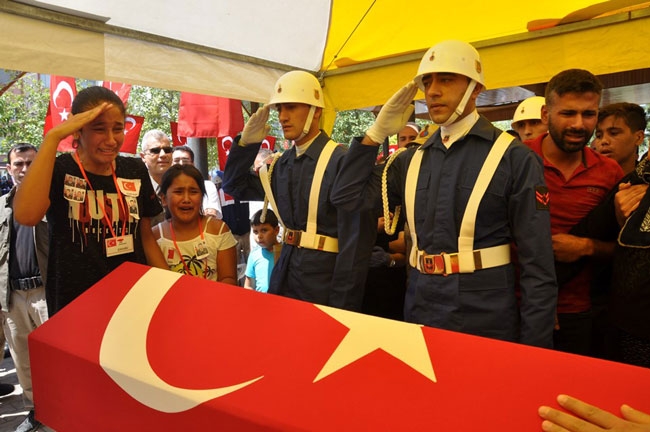 Adıyaman şehitleri son yolculuğa uğurlandı! 6