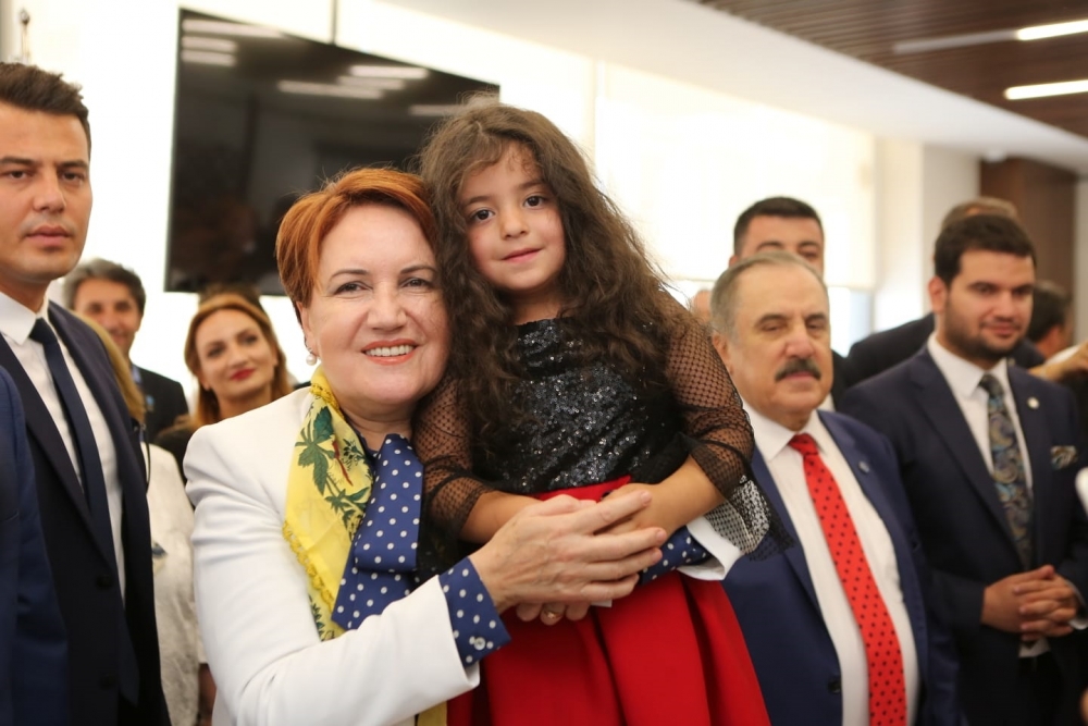 Akşener, partililerle bayramlaştı 9