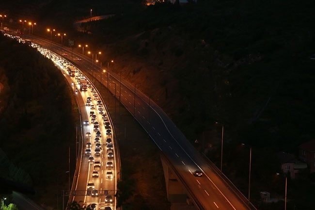 Tatilcilerin dönüş yolunda kuyruklar oluştu 7