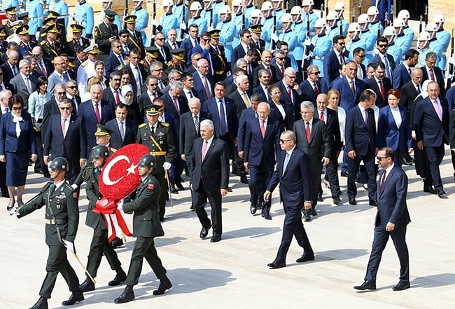 Devlet erkanı Anıtkabir'i ziyaret etti 13