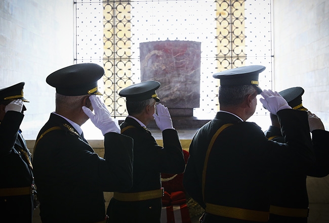 Devlet erkanı Anıtkabir'i ziyaret etti 14