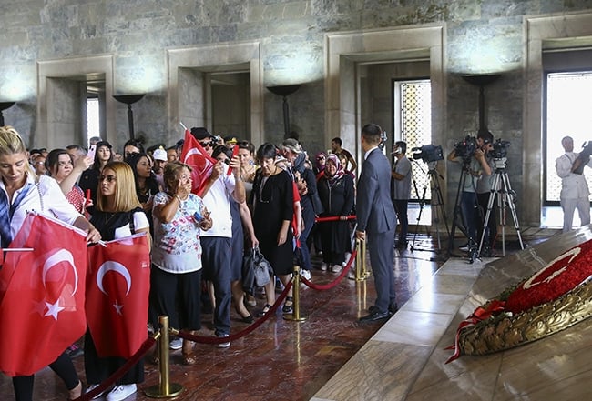 Devlet erkanı Anıtkabir'i ziyaret etti 15