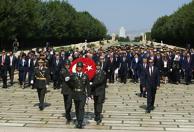 Devlet erkanı Anıtkabir'i ziyaret etti 2