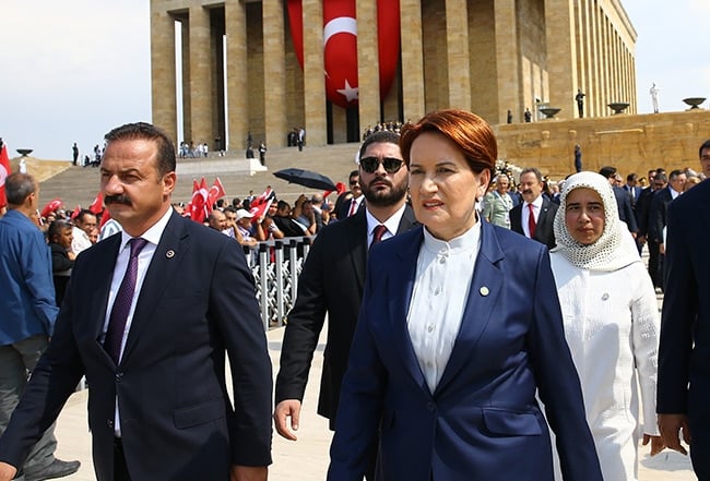 Devlet erkanı Anıtkabir'i ziyaret etti 5