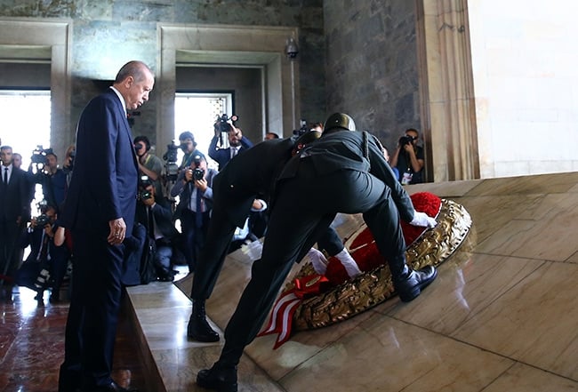 Devlet erkanı Anıtkabir'i ziyaret etti 6