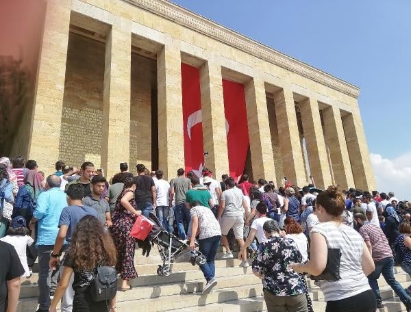 Anıtkabir'e ziyaretçi akını 3