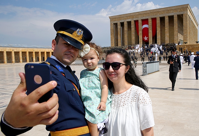 Anıtkabir'e ziyaretçi akını 7