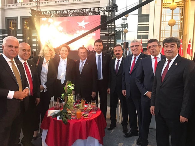 Akşener Beştepe'de! 5