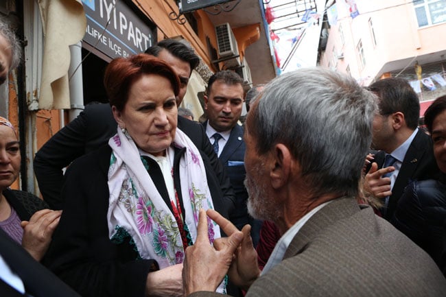 Akşener: "Koca koca adamlar dedikodu yaparak Türkiye'yi bitirdiler" 1