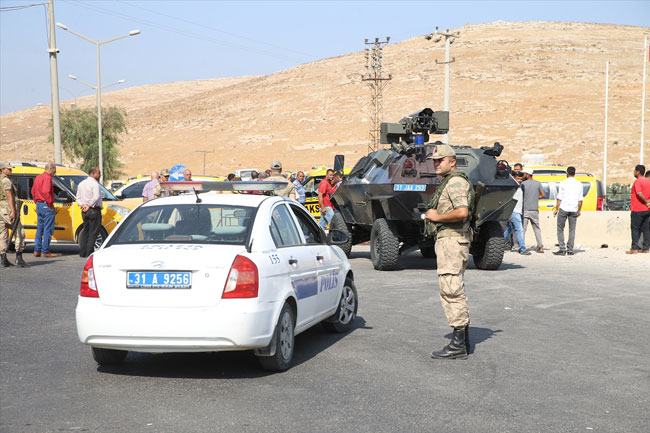 Sınırda korsan protestosu! 8