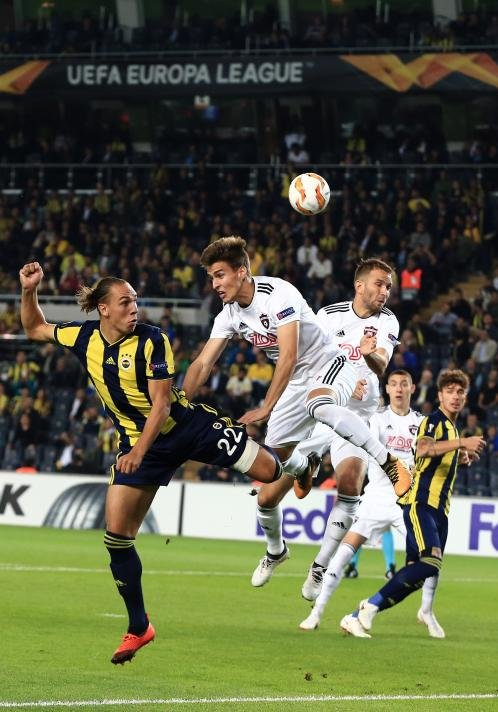 Fenerbahçe tribünlerinde Ersun Yanal sesleri 3