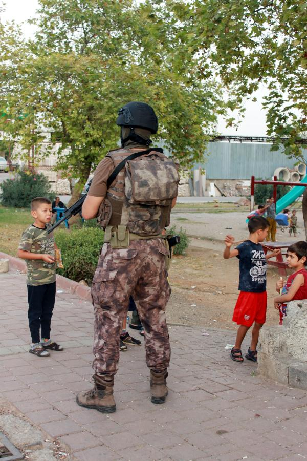 Özel Harekat'tan dev operasyon 5