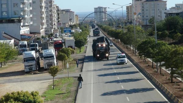 Zırhlı araçlar Suriye sınırına konuşlandırılıyor 4