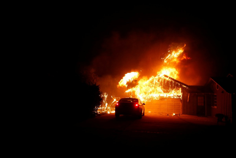 California’daki yangının fotoğrafları yayınlandı 3