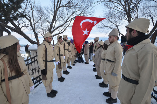 Eksi 15 derecede saygı nöbeti! 4