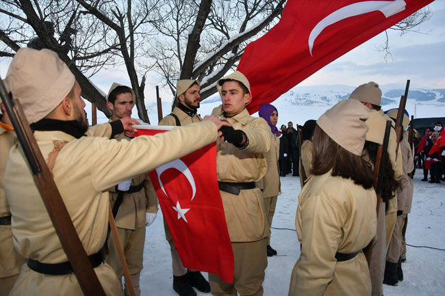 Eksi 15 derecede saygı nöbeti! 5