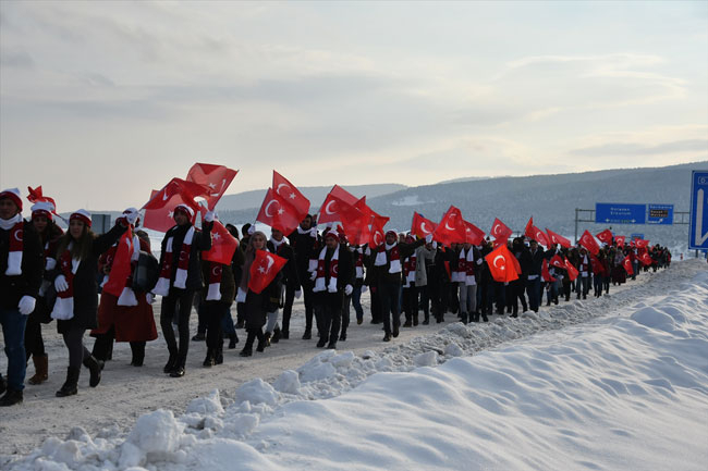 Eksi 15 derecede saygı nöbeti! 6