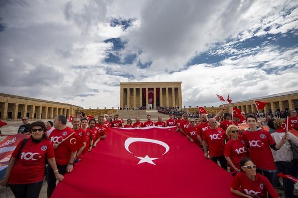 Gençler 19 Mayıs'ta Ata'sına koştu 9