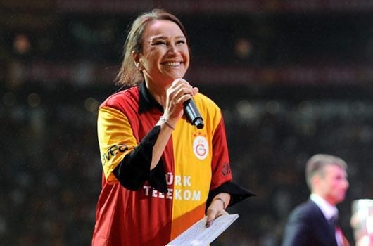 Galatasaray'ın şampiyonluğu ünlüler dünyasında geniş yankı buldu 11