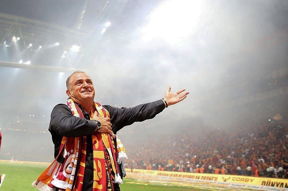 Galatasaray'ın şampiyonluğu ünlüler dünyasında geniş yankı buldu 12