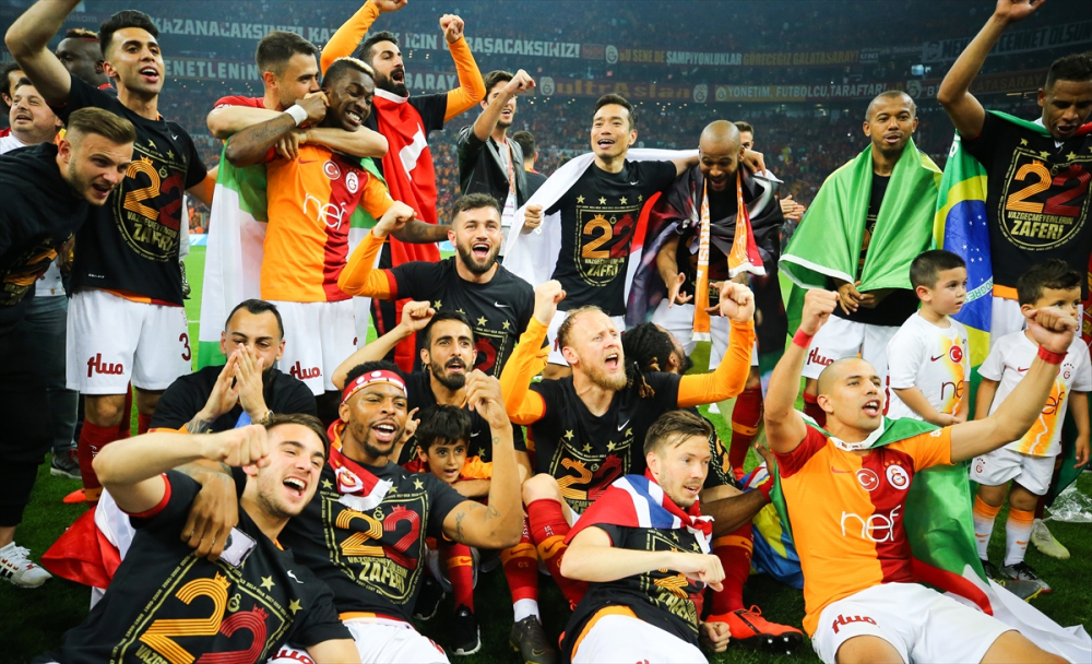 Dünya basını Şampiyon Galatasaray'ı manşetlere taşıdı 21