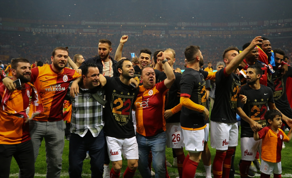 Dünya basını Şampiyon Galatasaray'ı manşetlere taşıdı 28