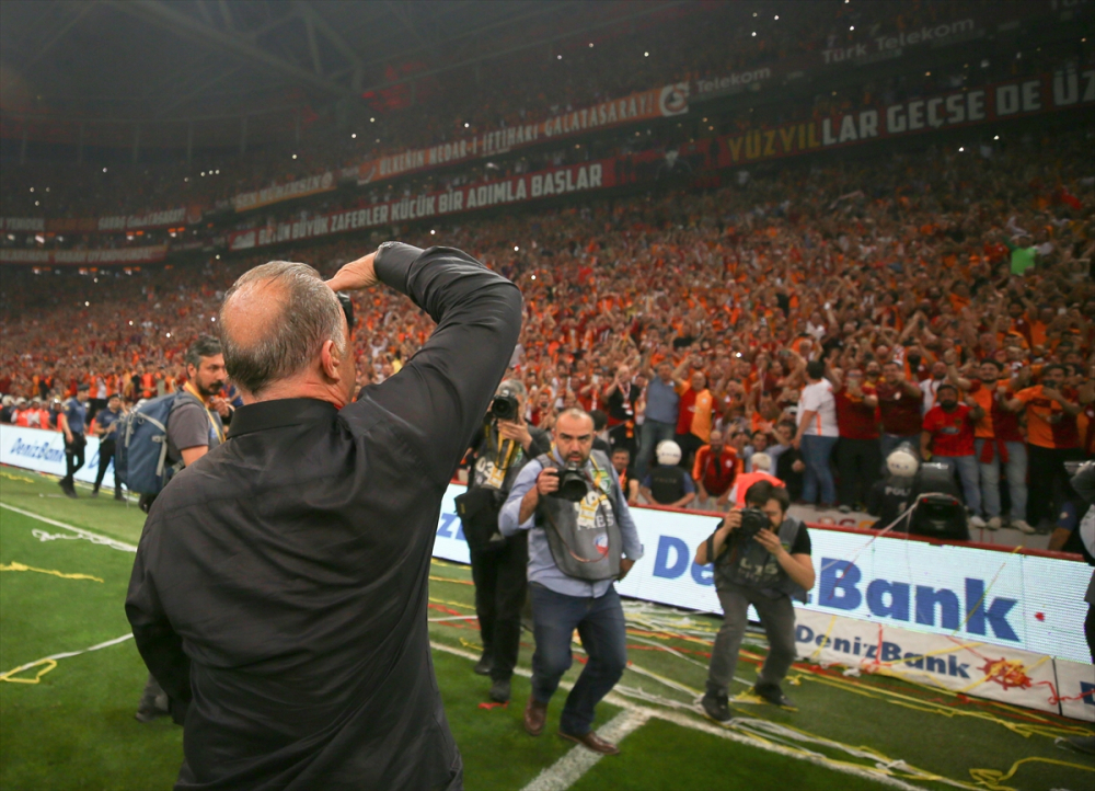 Dünya basını Şampiyon Galatasaray'ı manşetlere taşıdı 3