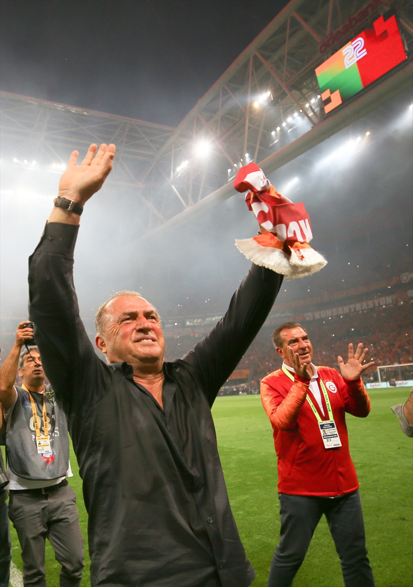 Dünya basını Şampiyon Galatasaray'ı manşetlere taşıdı 5