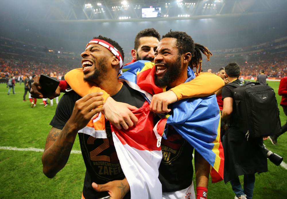 Dünya basını Şampiyon Galatasaray'ı manşetlere taşıdı 9