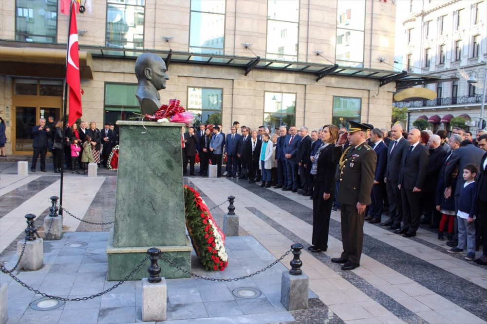 Atatürk, Türk Bayrağı'nın dalgalandığı her yerde! 5