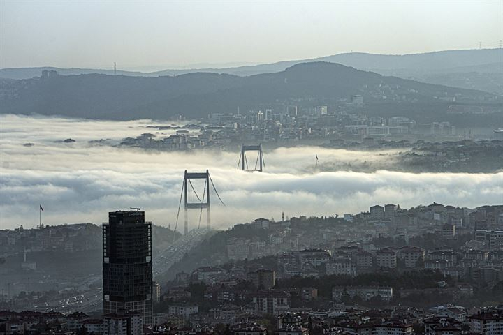 İstanbul Boğazı'nda sis manzaraları 16