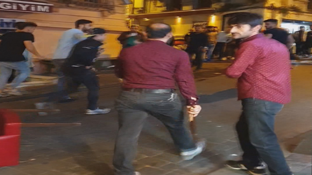 Suriyeliler Taksim'i birbirine kattı 4