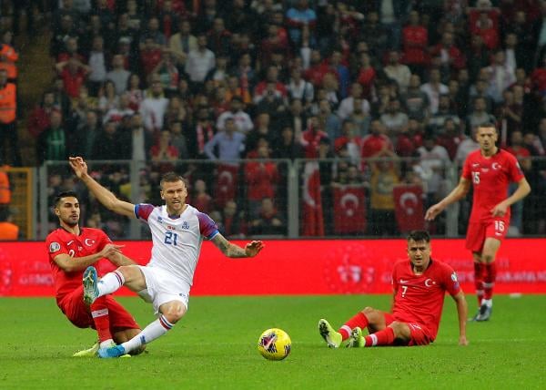 Türkiye İzlanda maçının en özel kareleri 13