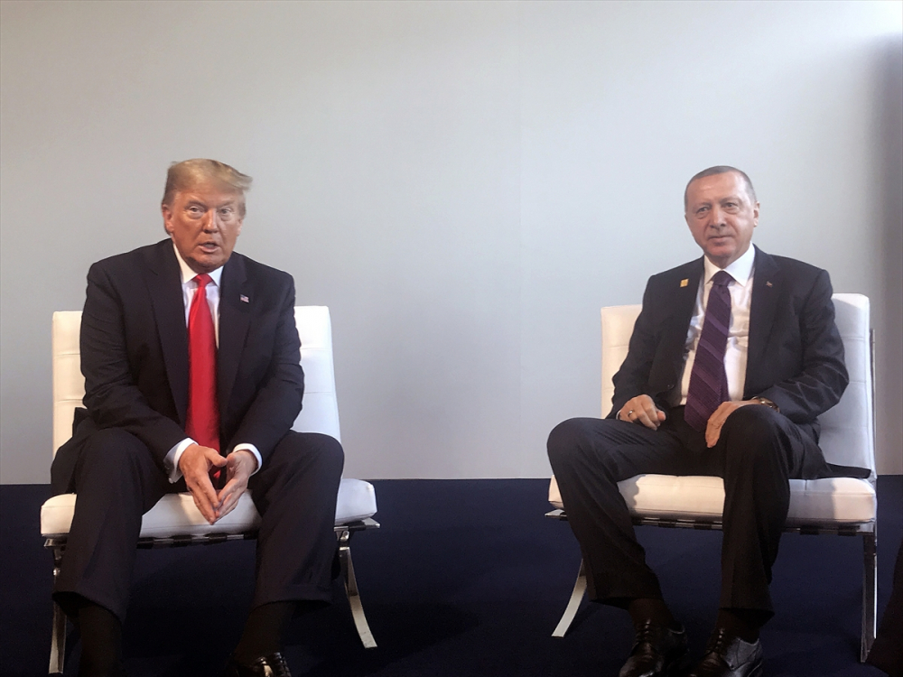 NATO Liderler Zirvesi’nde ilginç an: Erdoğan’ı durdurdu 11