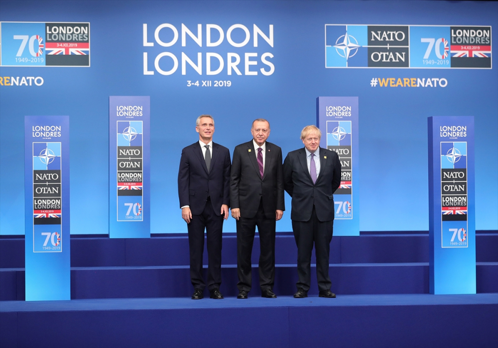 NATO Liderler Zirvesi’nde ilginç an: Erdoğan’ı durdurdu 5