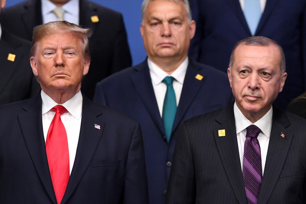 NATO Liderler Zirvesi’nde ilginç an: Erdoğan’ı durdurdu 9