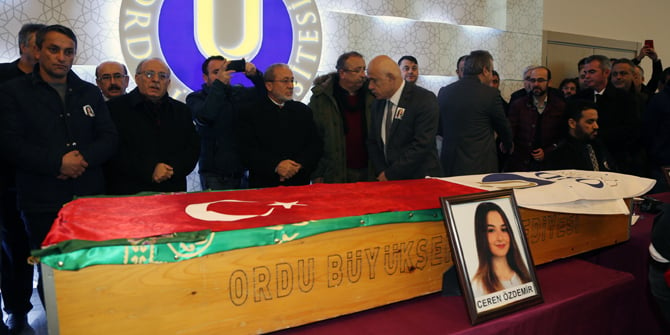 Ceren Özdemir son yolculuğuna uğurlandı! Gözyaşları sel oldu 3